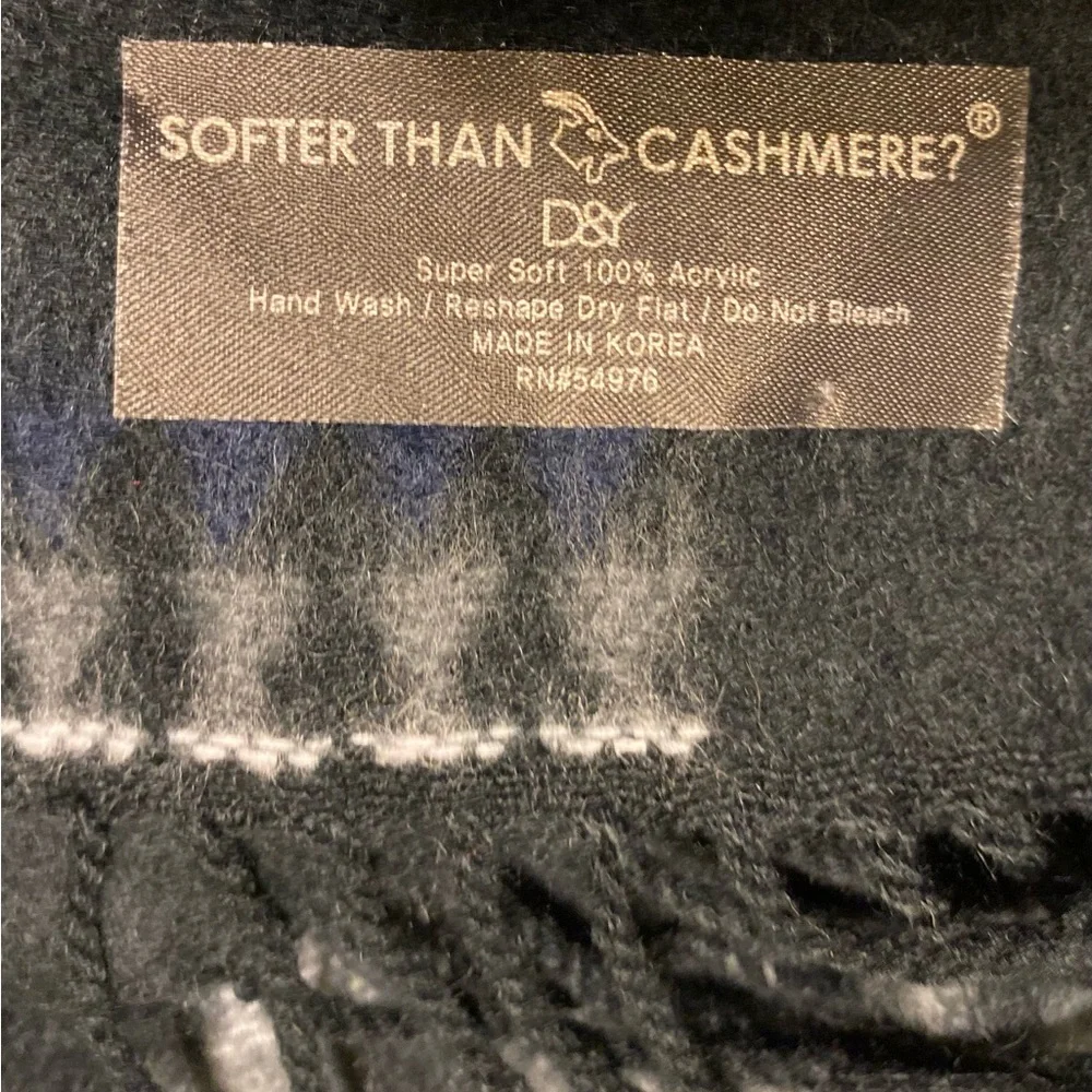 NWOT D & Y - Mens (softer than cashmere) black/gray/blue long scarf, Size: 64x12